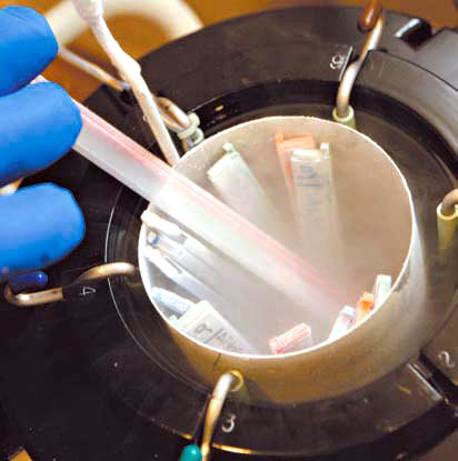 Sperm_Bank_for_dogs_kostas_karasavvidis_spermologist_journalist_athens_greece_spermatozoons_semen_frozen